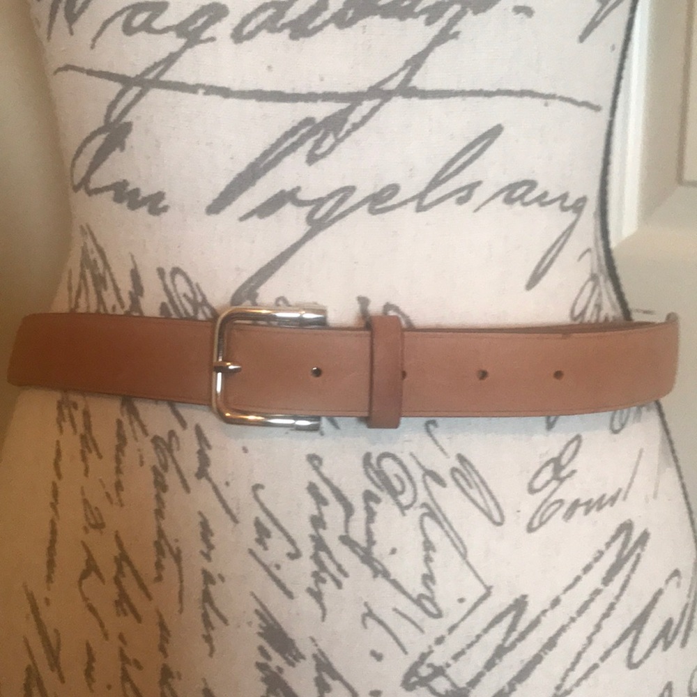 Ann Taylor tan leather belt